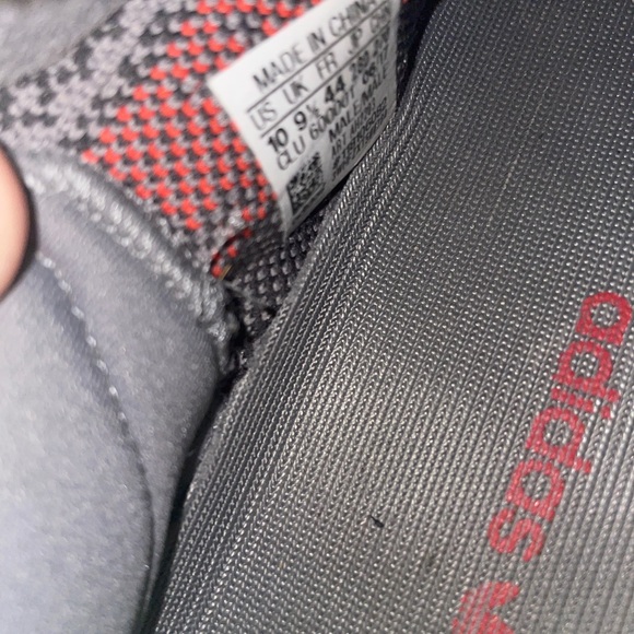 Size 10 Yeezy beluga v2 2.0 - Picture 7 of 7